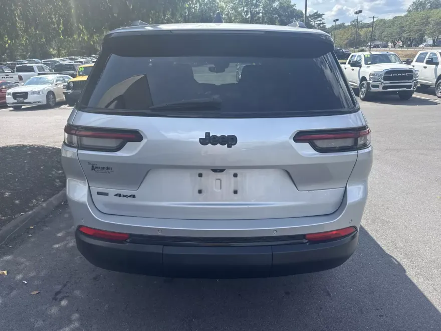 2021 Jeep Grand Cherokee Altitude photo 1