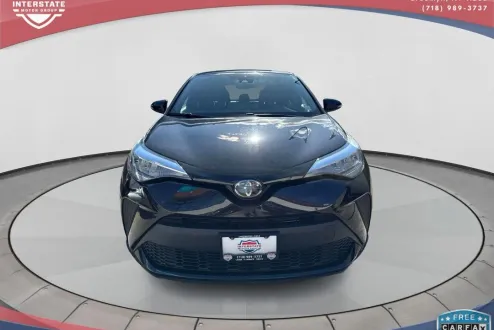 2022 Toyota C-HR XLE photo 3