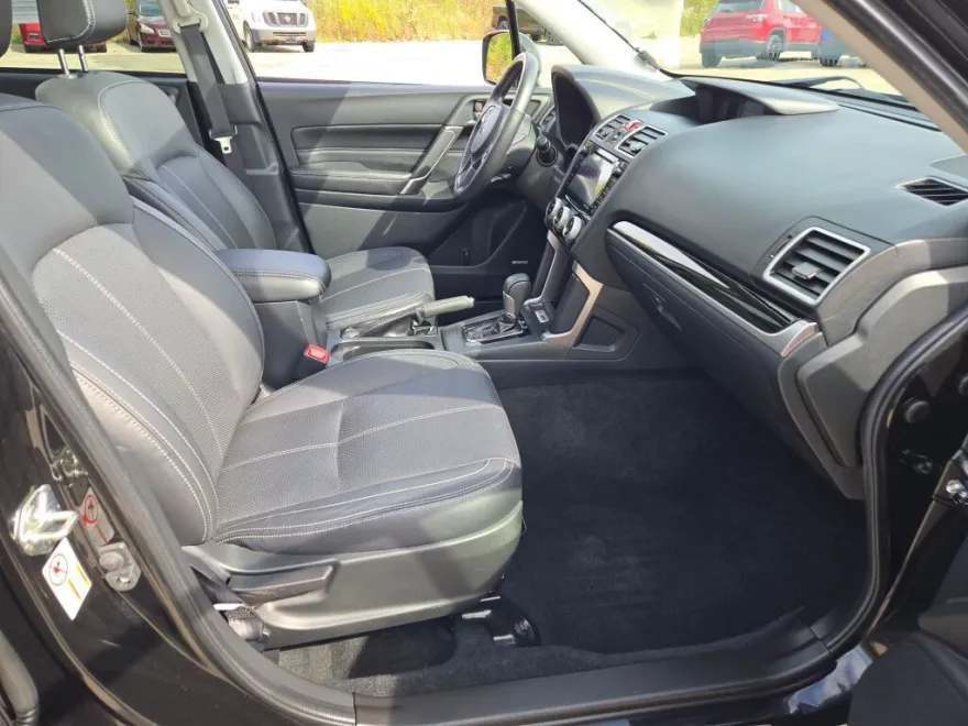 2018 Subaru Forester 2.5i Touring photo 1