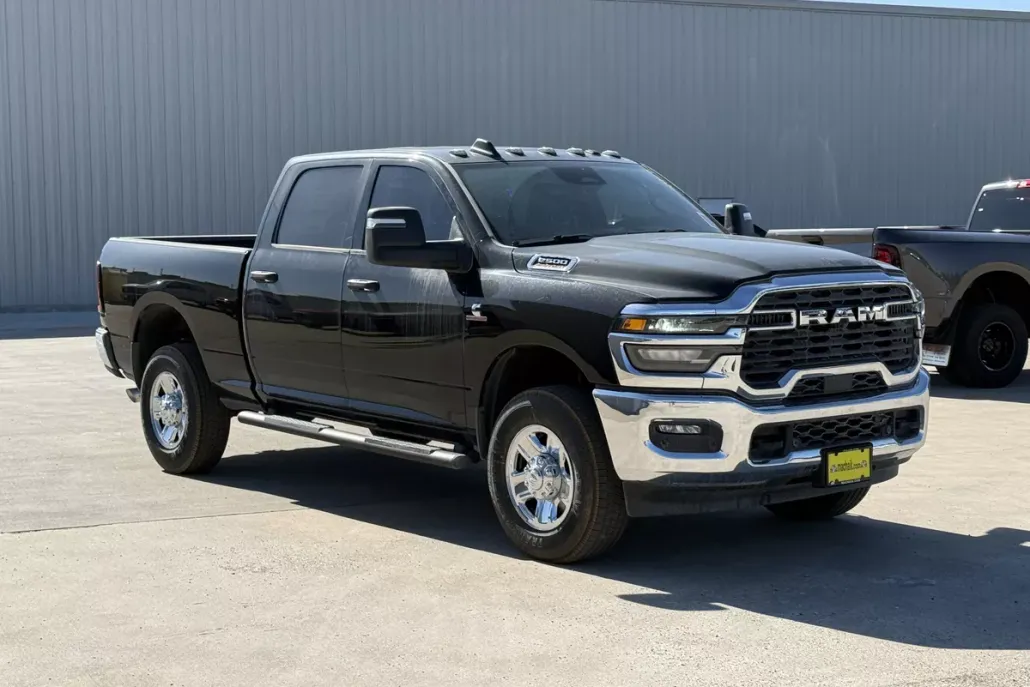 2025 Ram 2500 Tradesman photo 1