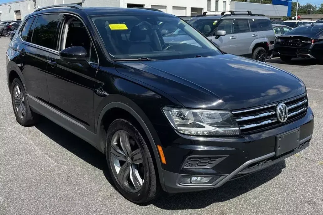 2021 Volkswagen Tiguan SEL photo 1