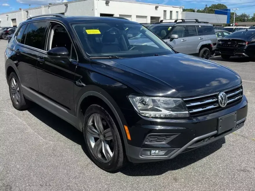 2021 Volkswagen Tiguan SEL photo 1