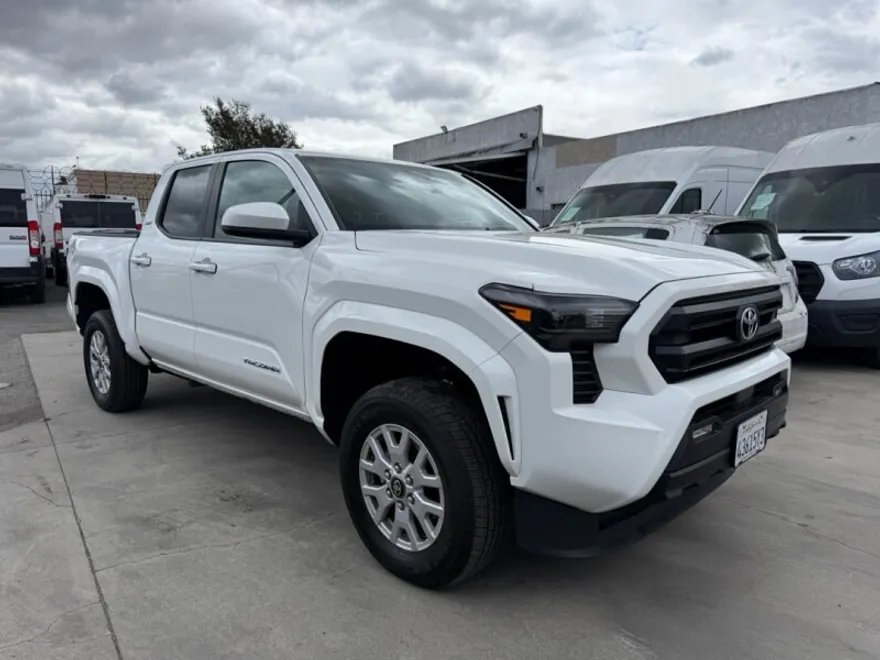 2024 Toyota Tacoma SR5 photo 1
