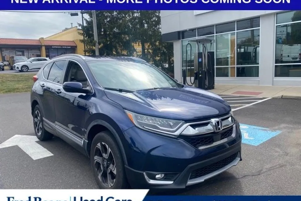 2018 Honda CR-V Touring photo 1