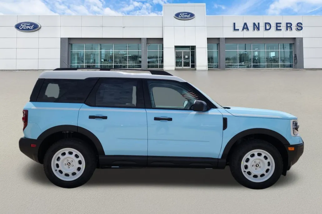 2025 Ford Bronco Sport Heritage photo 1