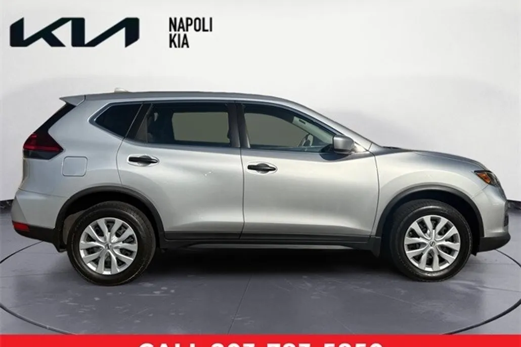 2020 Nissan Rogue S photo 1