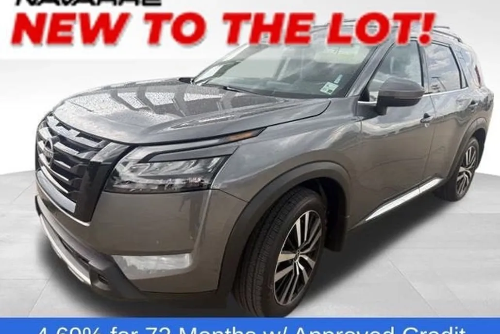 2025 Nissan Pathfinder Platinum photo 1