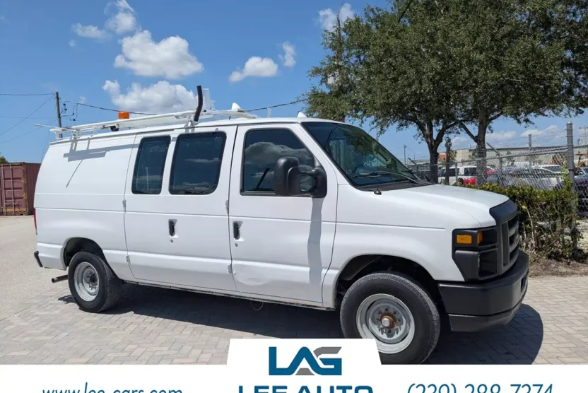 2014 Ford E-150 photo 1
