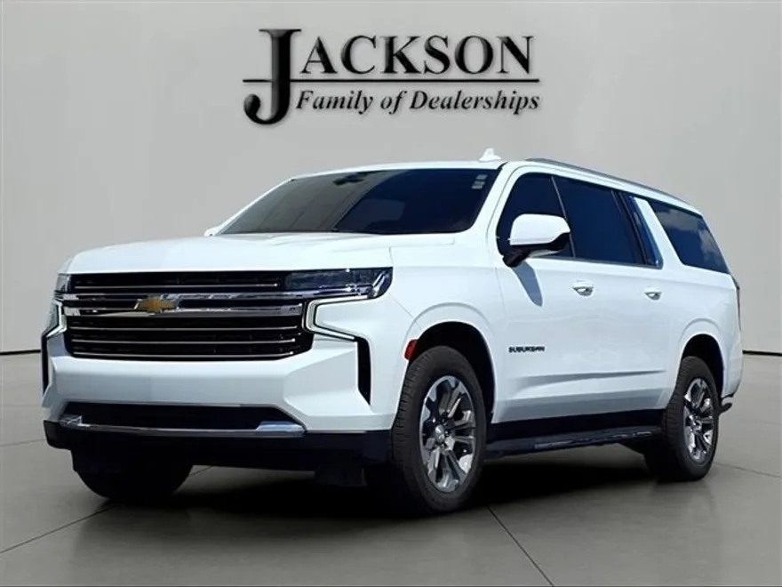 2021 Chevrolet Suburban LT photo 1