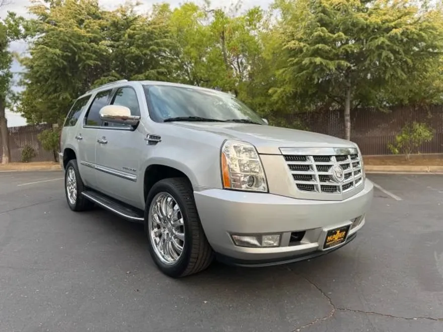 2011 Cadillac Escalade Sport photo 1
