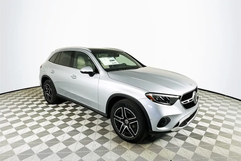 2026 Mercedes Benz GLC 300 4MATIC photo 1
