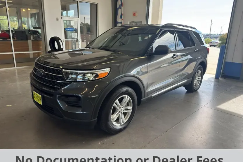 2020 Ford Explorer XLT photo 1