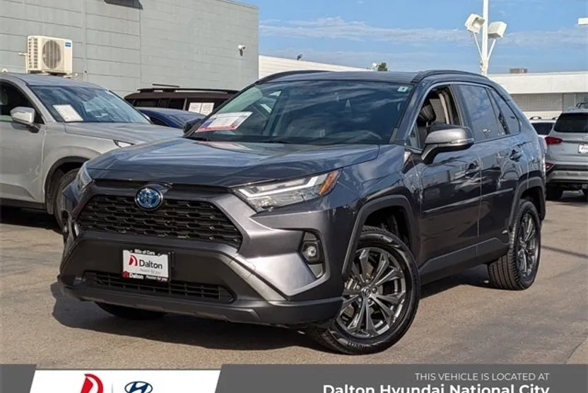 2023 Toyota RAV4 Hybrid XLE Premium photo 1
