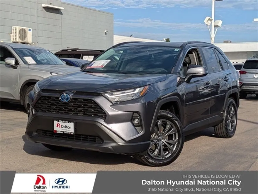 2023 Toyota RAV4 Hybrid XLE Premium photo 1
