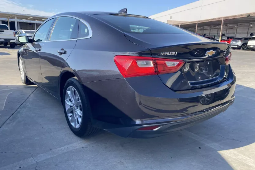 2023 Chevrolet Malibu 1LT photo 1
