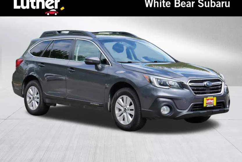 2019 Subaru Outback Premium photo 1