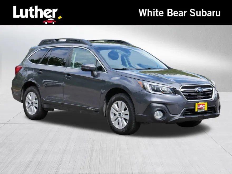 2019 Subaru Outback Premium photo 1