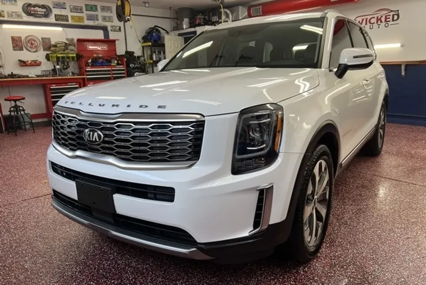 2020 Kia Telluride S photo 1