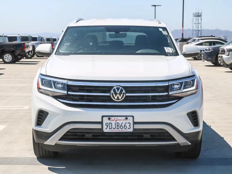 2022 Volkswagen Atlas Cross Sport SE Technology photo 1