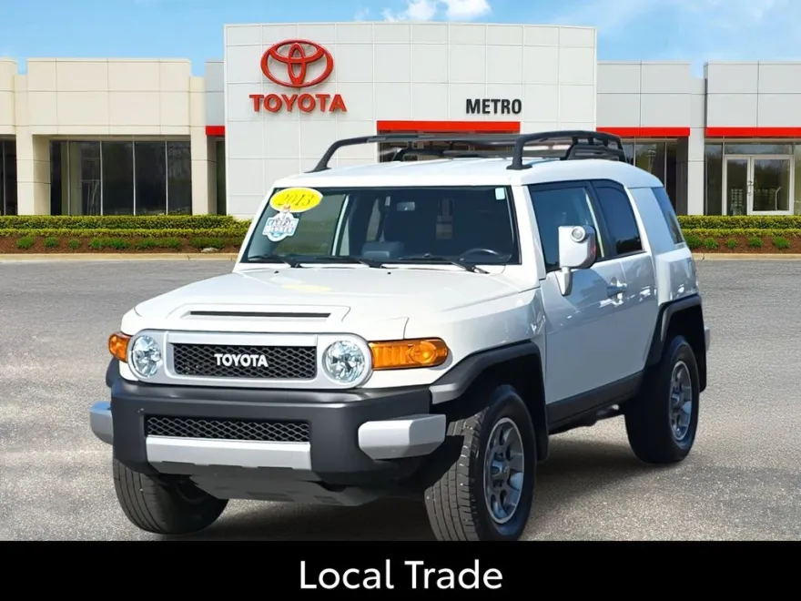 2013 Toyota FJ Cruiser Base photo 1