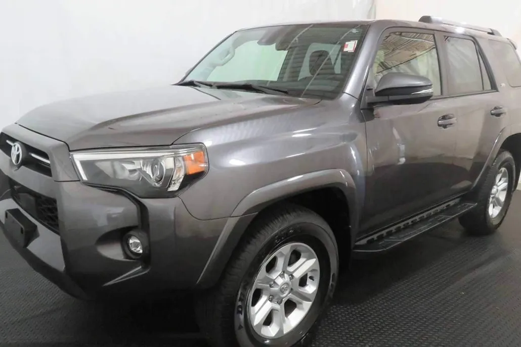 2023 Toyota 4Runner SR5 Premium photo 1
