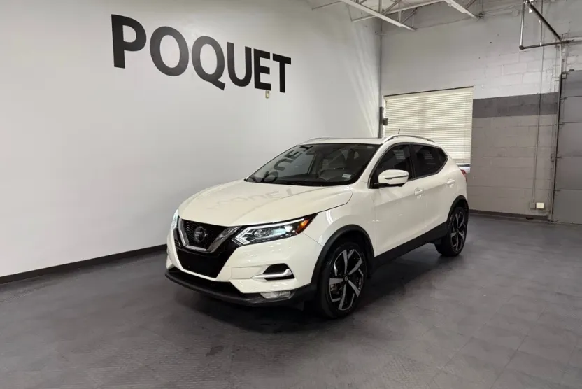 2022 Nissan Rogue Sport SL photo 1