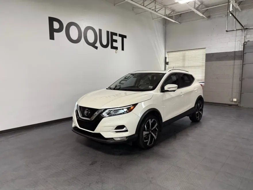 2022 Nissan Rogue Sport SL photo 1