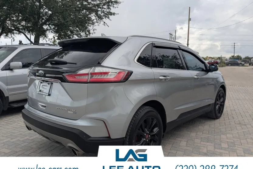 2020 Ford Edge Titanium photo 1
