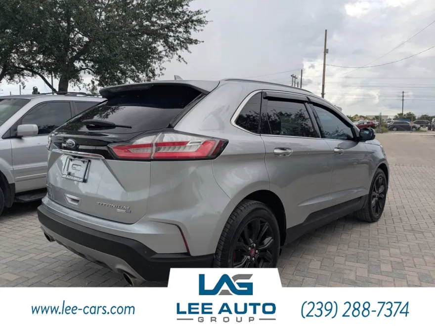 2020 Ford Edge Titanium photo 1