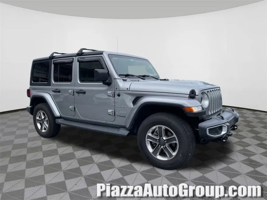 2019 Jeep Wrangler Unlimited Sahara photo 1