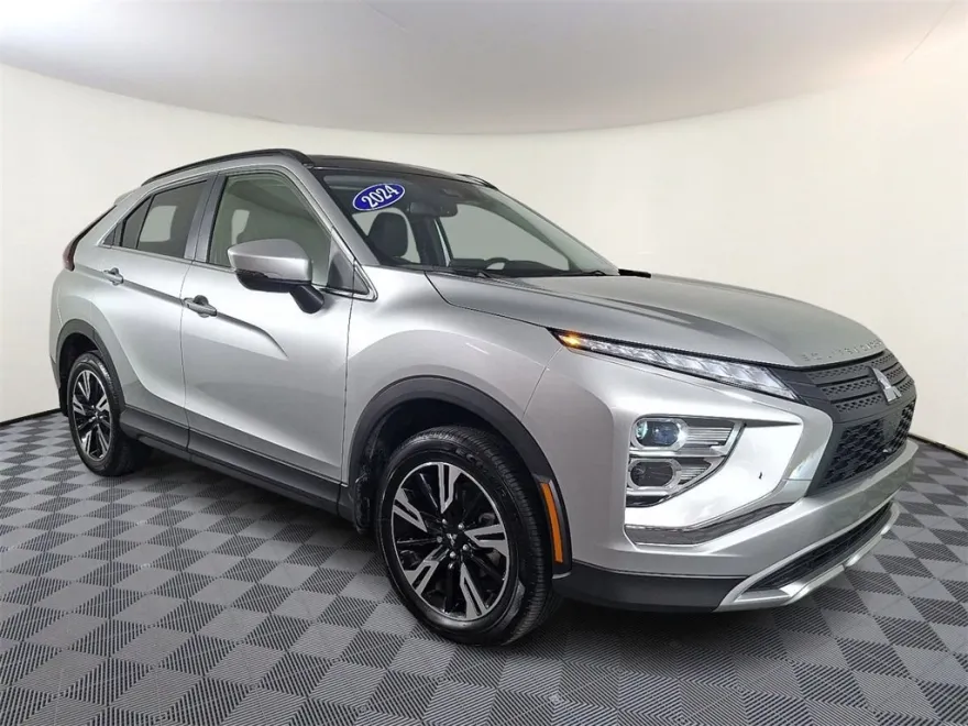 2024 Mitsubishi Eclipse Cross SE photo 1