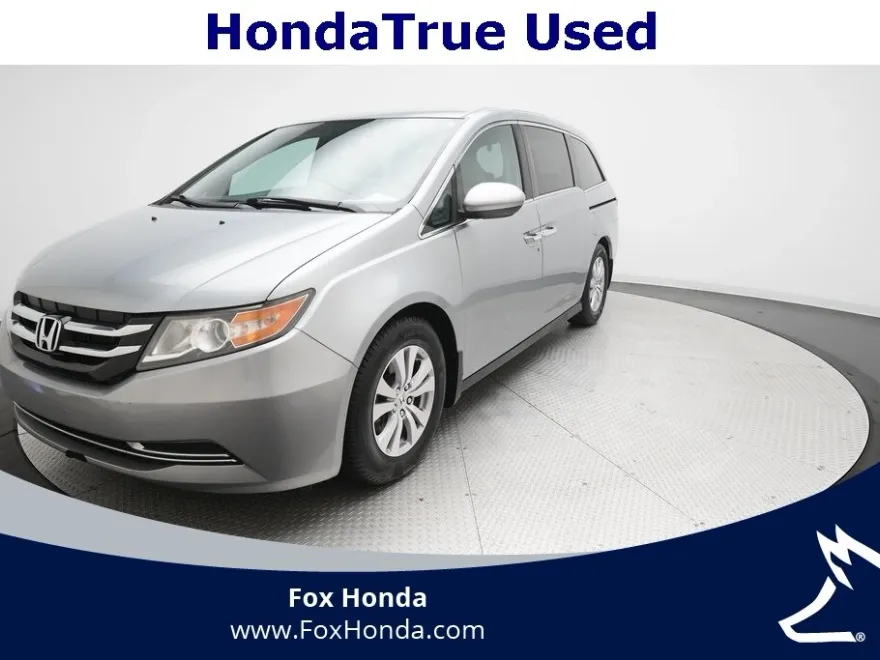 2016 Honda Odyssey SE photo 1