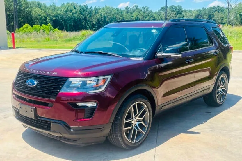 2018 Ford Explorer Sport photo 1