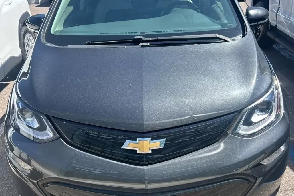 2018 Chevrolet Bolt EV photo 1