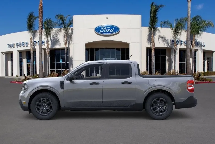 2025 Ford Maverick XLT photo 1
