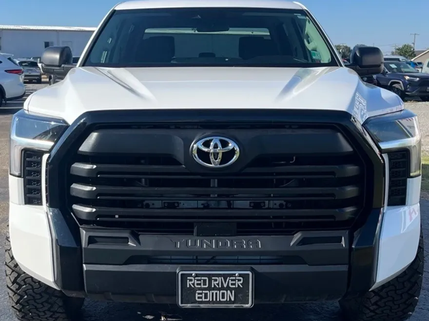 2024 Toyota Tundra SR CrewMax photo 1