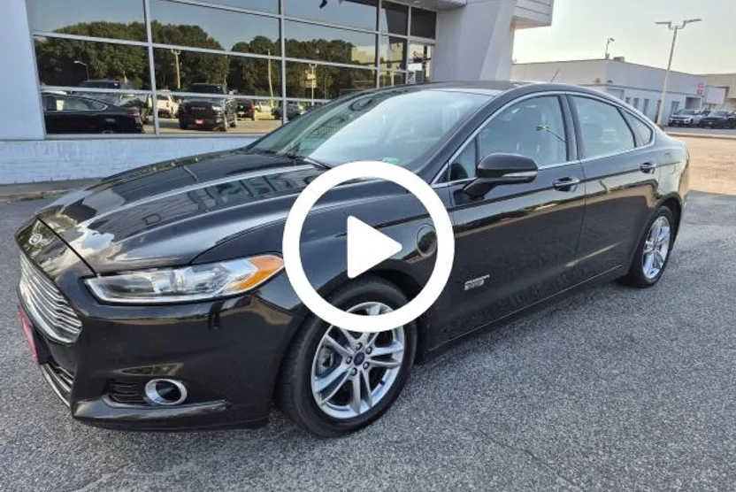 2015 Ford Fusion Energi Titanium photo 1