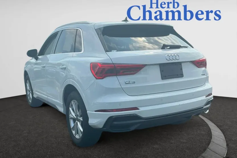 2022 Audi Q3 S line Premium Plus photo 1