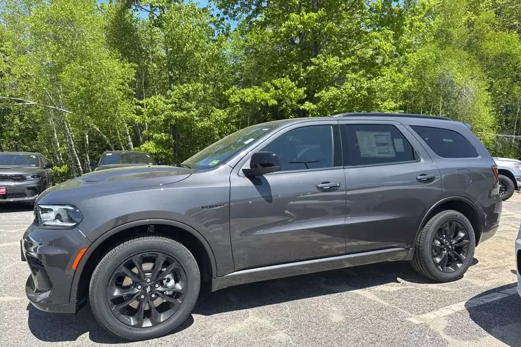 2025 Dodge Durango R/T photo 1