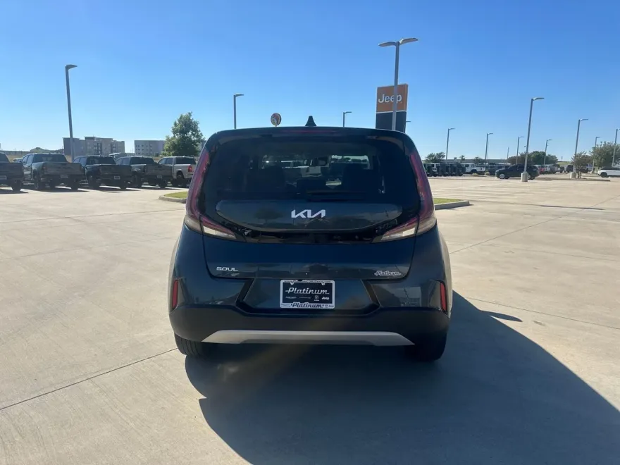 2025 Kia Soul LX photo 1