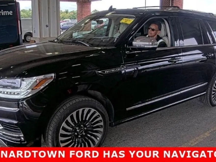 2020 Lincoln Navigator Black Label photo 1
