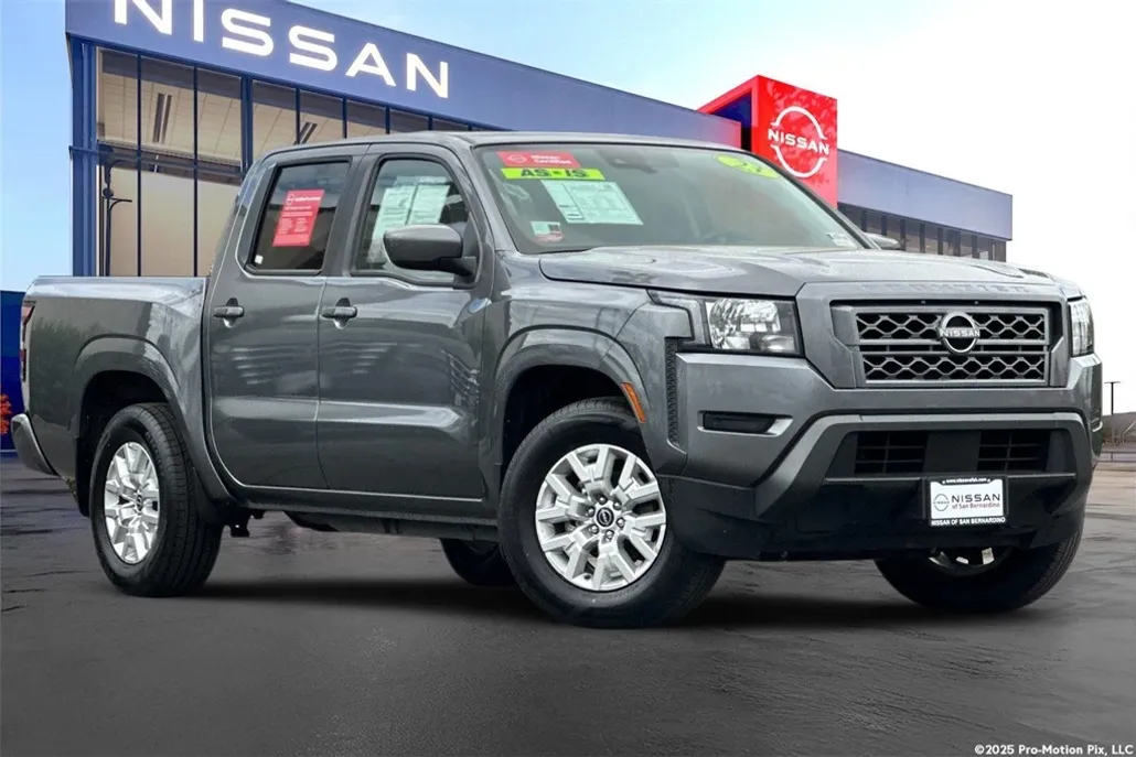 2023 Nissan Frontier SV photo 1