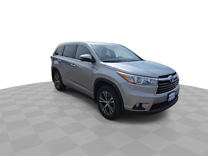 2020 Toyota Highlander Hybrid XLE photo 1