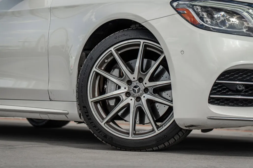 2020 Mercedes Benz S 560 AMG photo 1