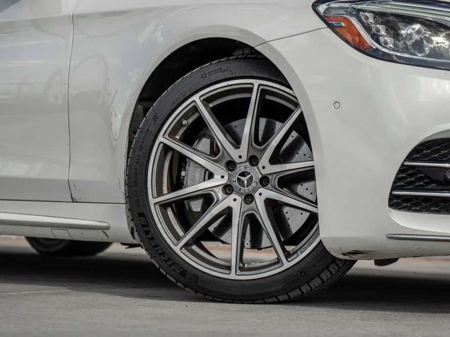 2020 Mercedes Benz S 560 AMG photo 1