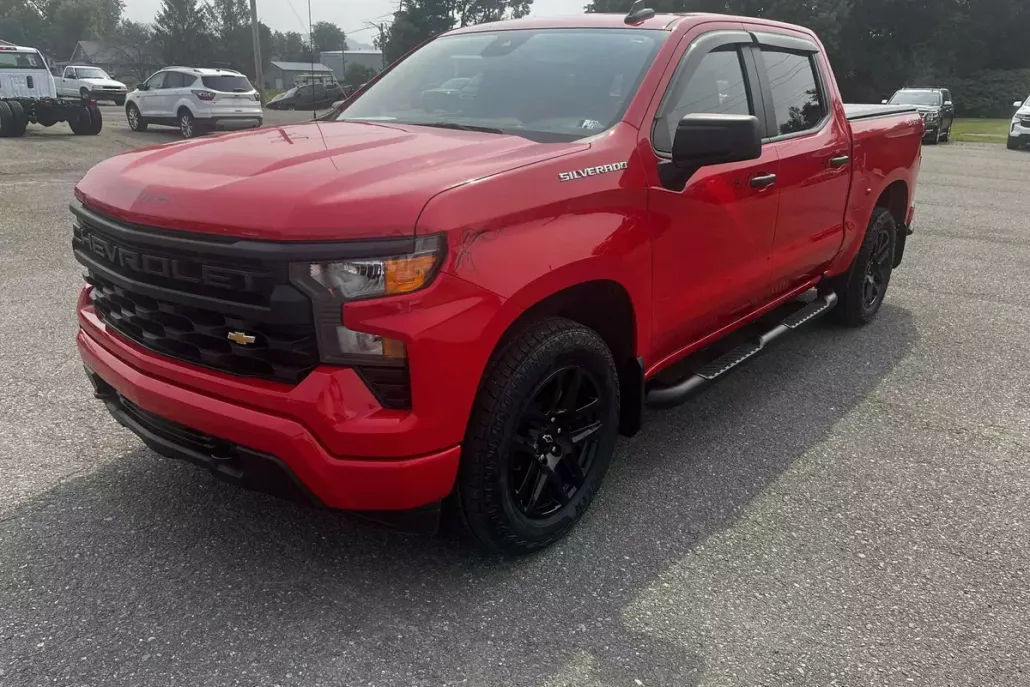 2024 Chevrolet Silverado 1500 Custom photo 1