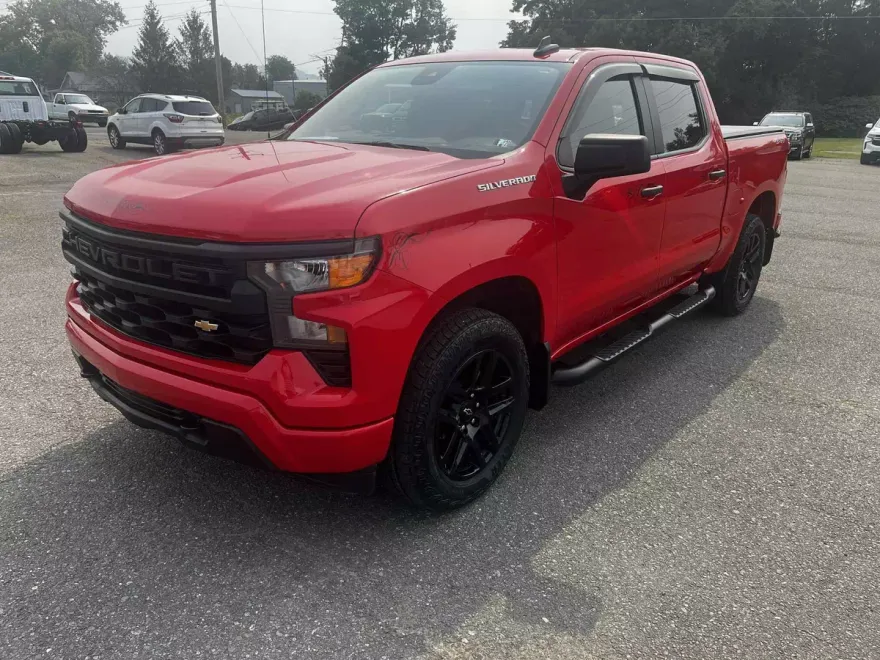 2024 Chevrolet Silverado 1500 Custom photo 1