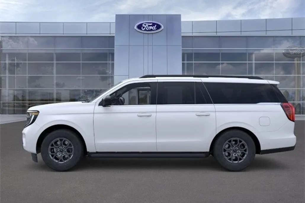 2025 Ford Expedition MAX photo 1