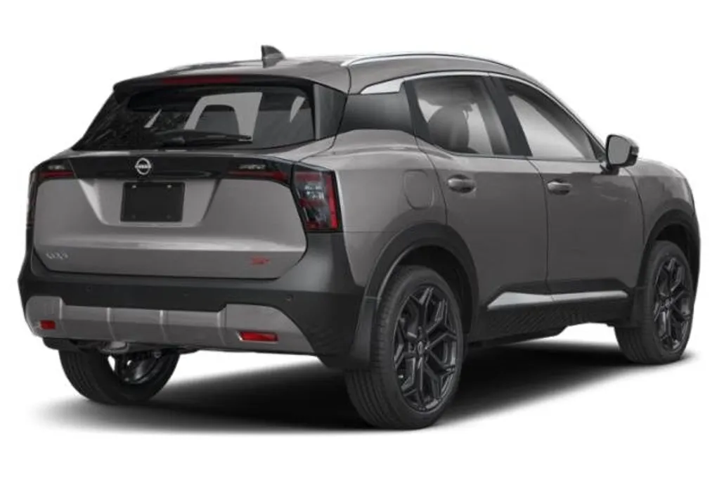 2026 Nissan Kicks SR photo 1