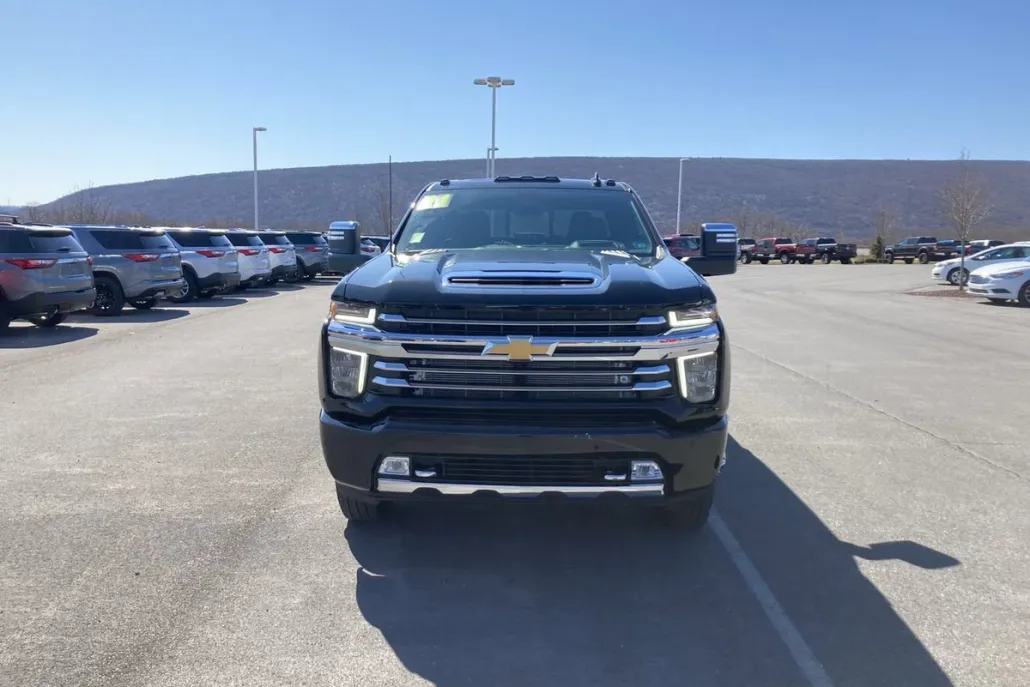 2021 Chevrolet Silverado 3500HD High Country photo 1